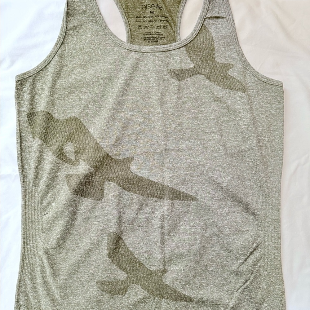 Oiselle money (green) flyte Tank